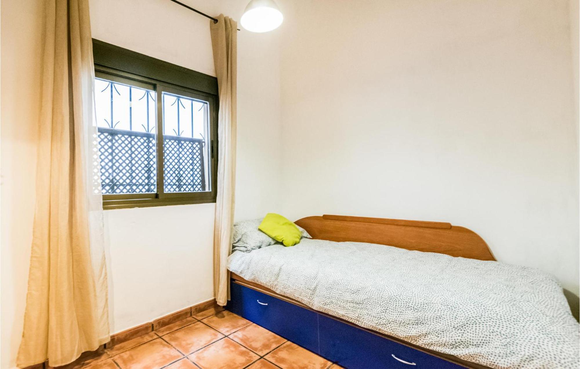 Lovely Apartment In Cordoba With Kitchen Zewnętrze zdjęcie